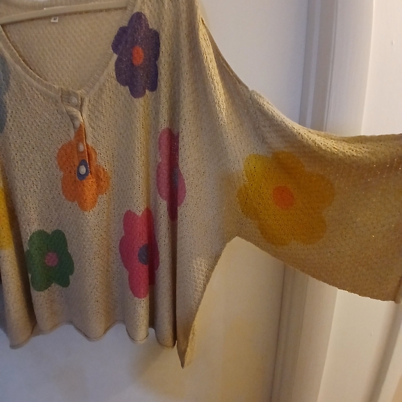 POL Oversized Henley flower sweater size M - Picture 4 of 7